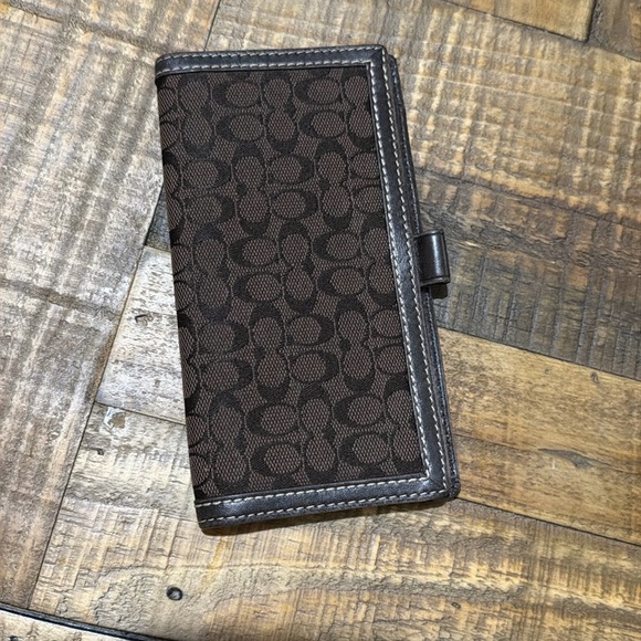 Coach Handbags - Coach wallet